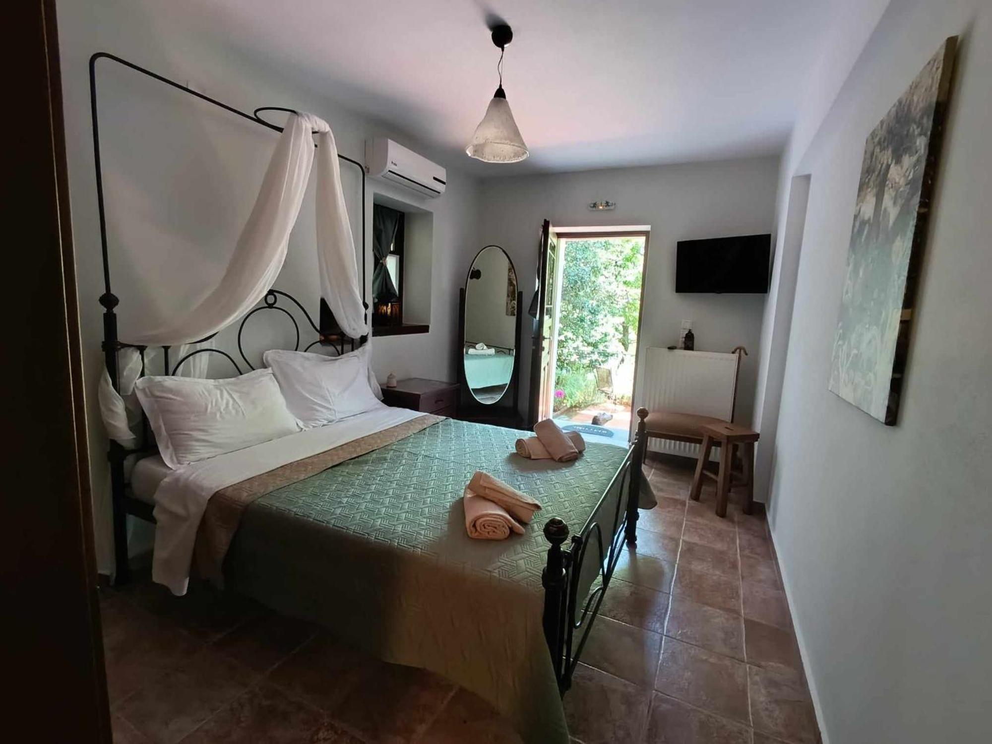 Μountain Whispers Appartement Mourésion Buitenkant foto