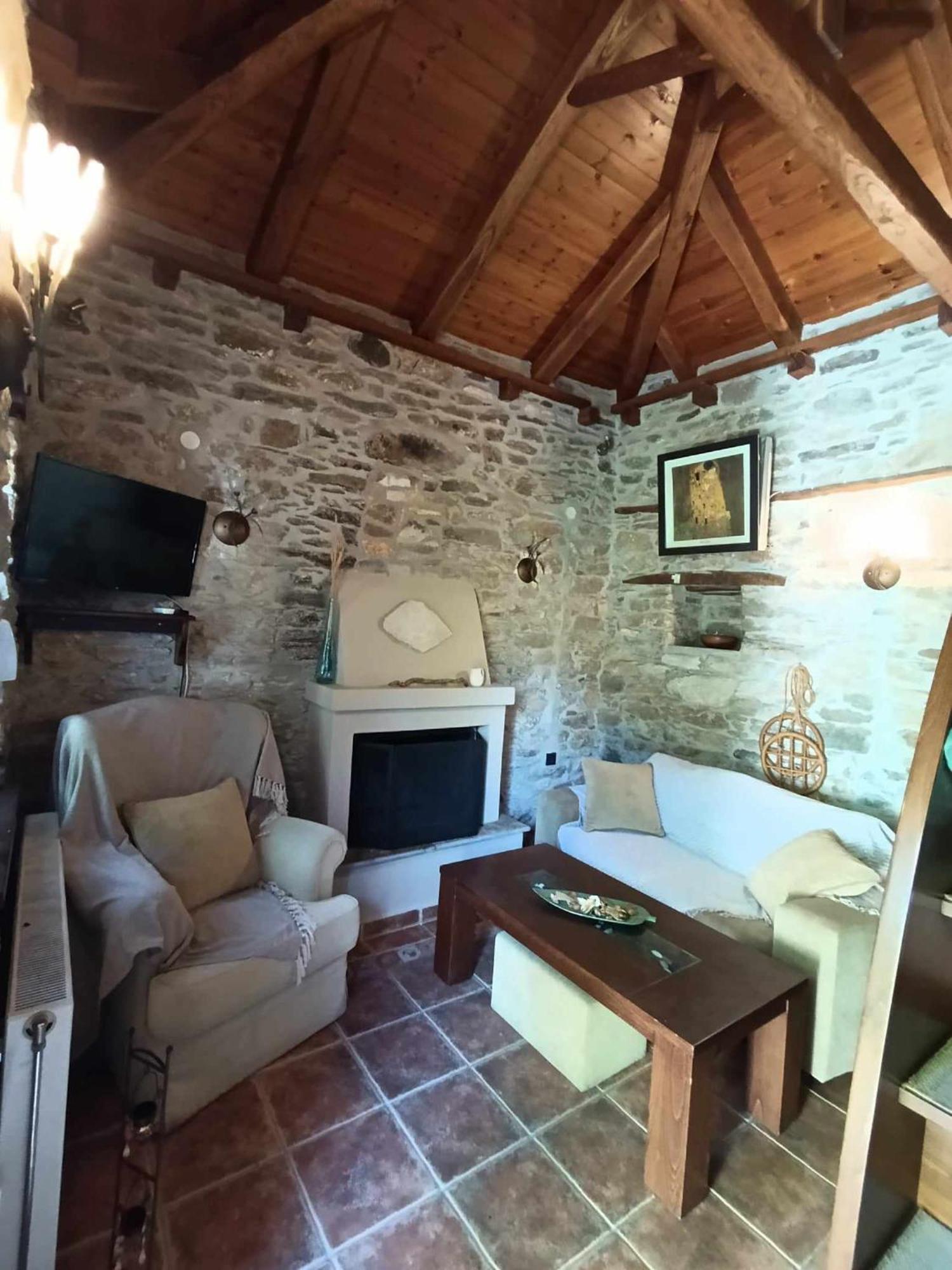 Μountain Whispers Appartement Mourésion Buitenkant foto