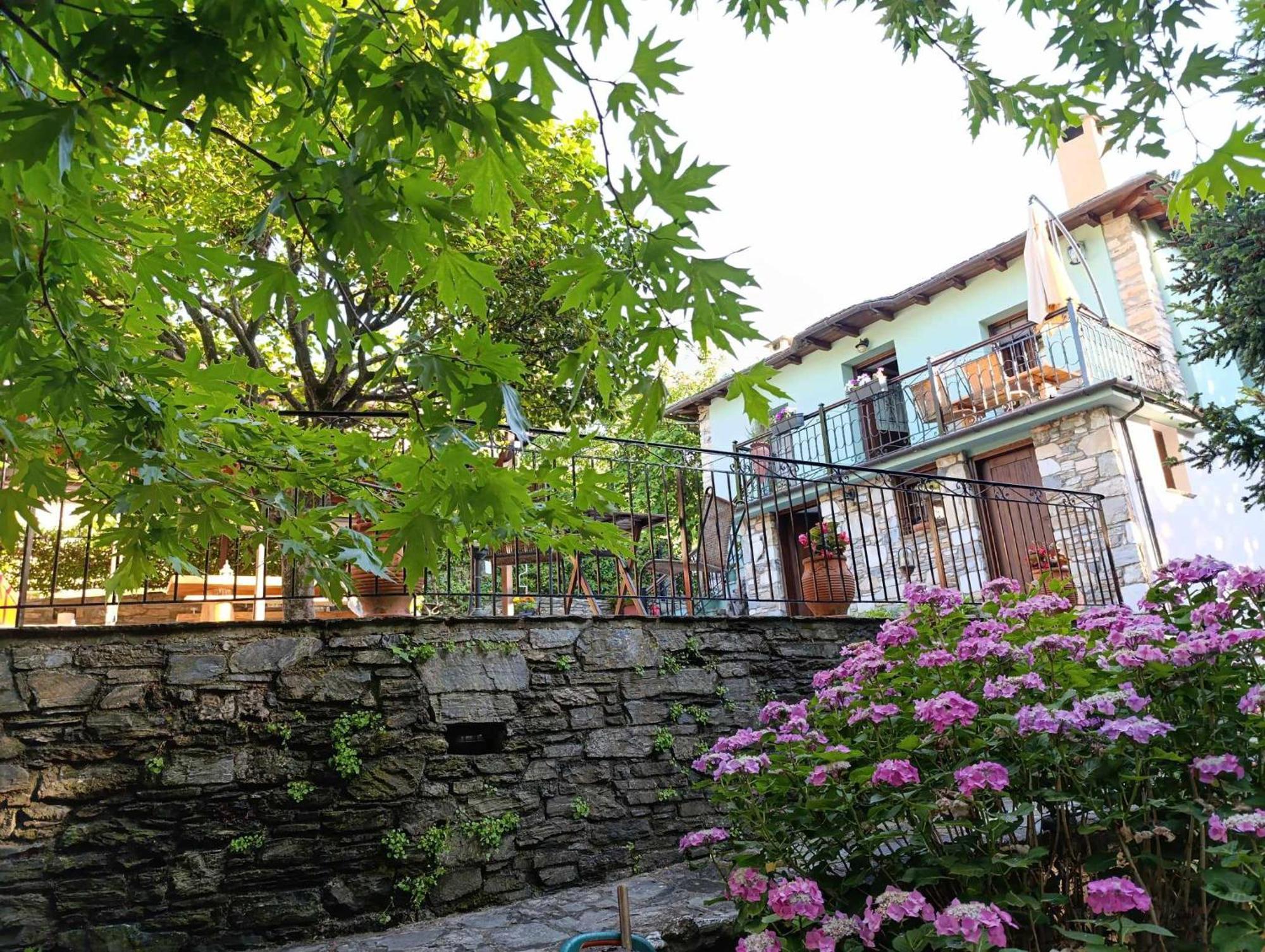 Μountain Whispers Appartement Mourésion Buitenkant foto