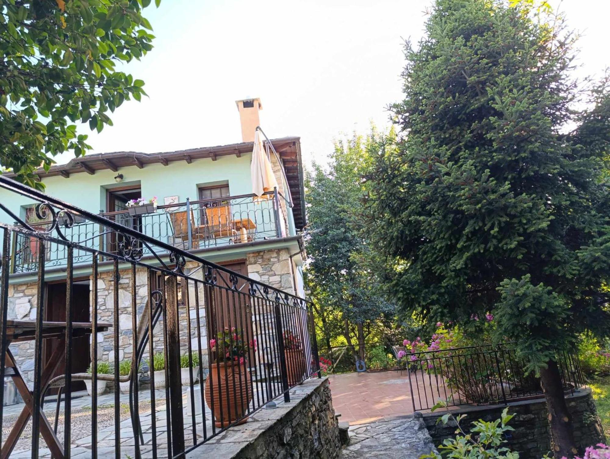 Μountain Whispers Appartement Mourésion Buitenkant foto
