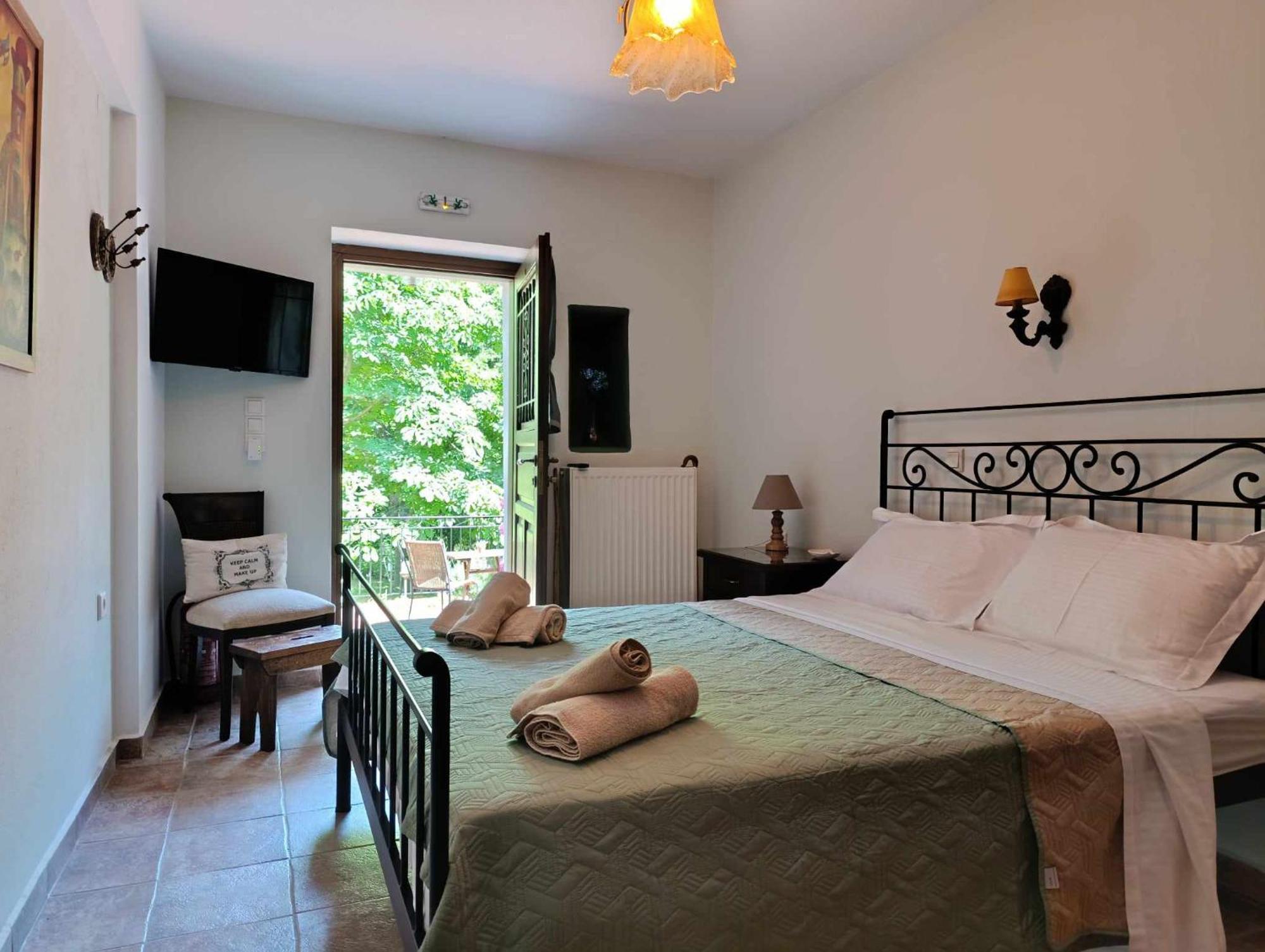 Μountain Whispers Appartement Mourésion Buitenkant foto