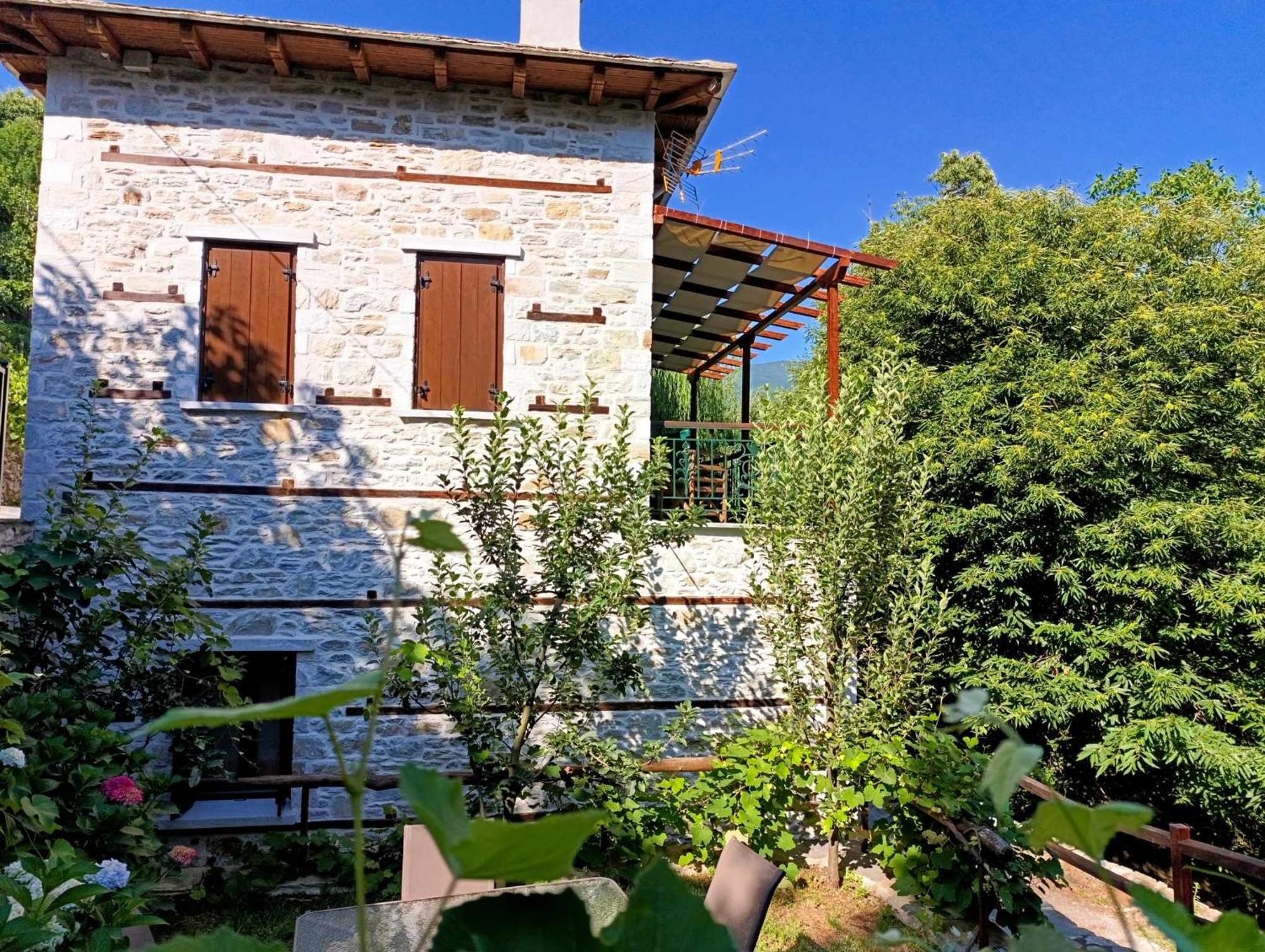 Μountain Whispers Appartement Mourésion Buitenkant foto