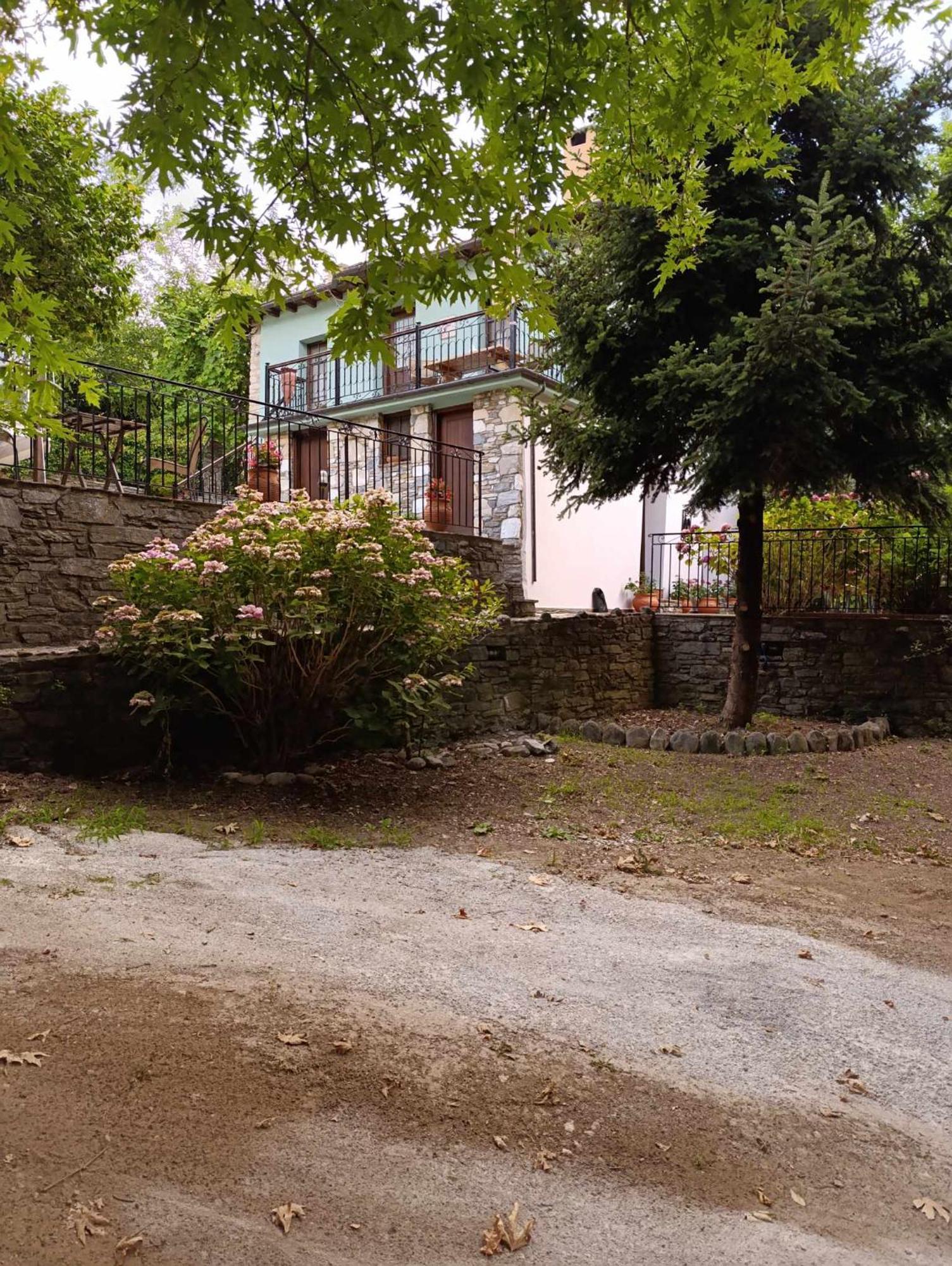 Μountain Whispers Appartement Mourésion Buitenkant foto