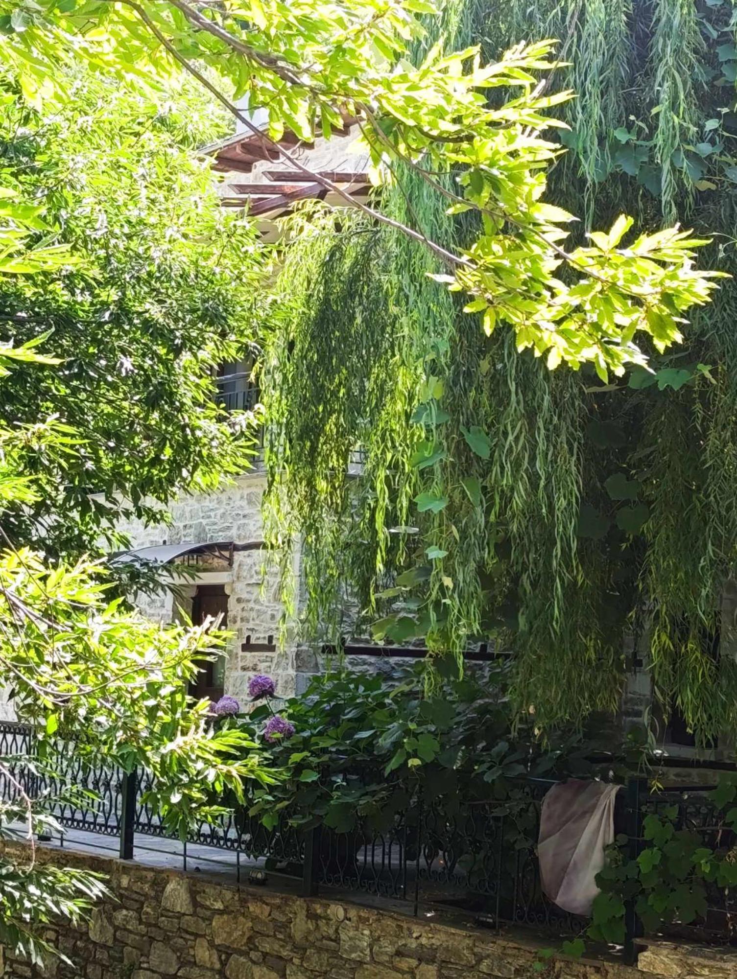 Μountain Whispers Appartement Mourésion Buitenkant foto