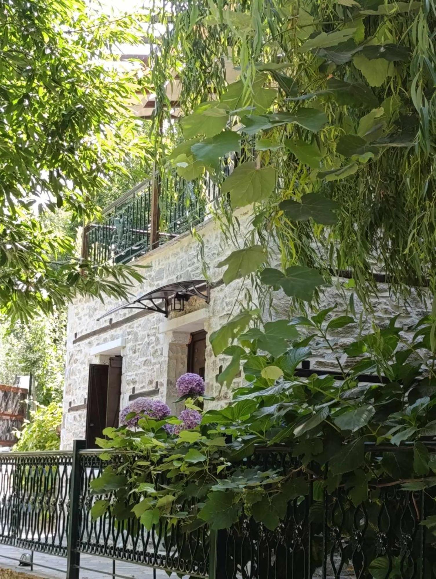 Μountain Whispers Appartement Mourésion Buitenkant foto